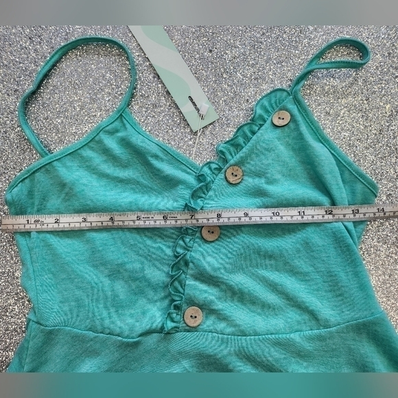 Mint green mock  button tank top size 6 - Picture 7 of 7